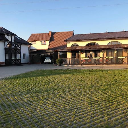 Villa Bernat à Puławy Extérieur photo